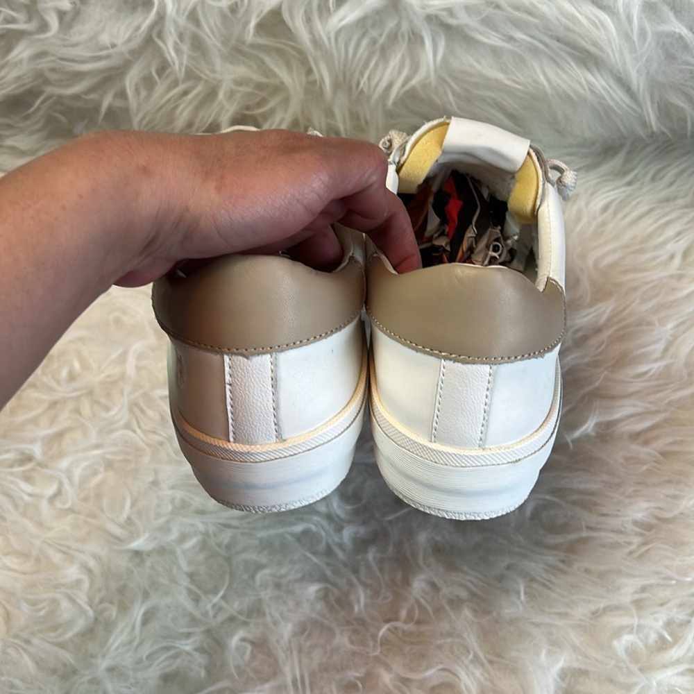 Dolce Vita Women’s Zina Foam 360 White Recycled Leather Sneakers Size 10-11 US - Picture 9 of 17